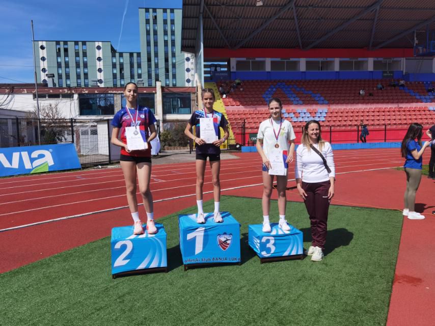 Злато на регионалном такмичењу у атлетици