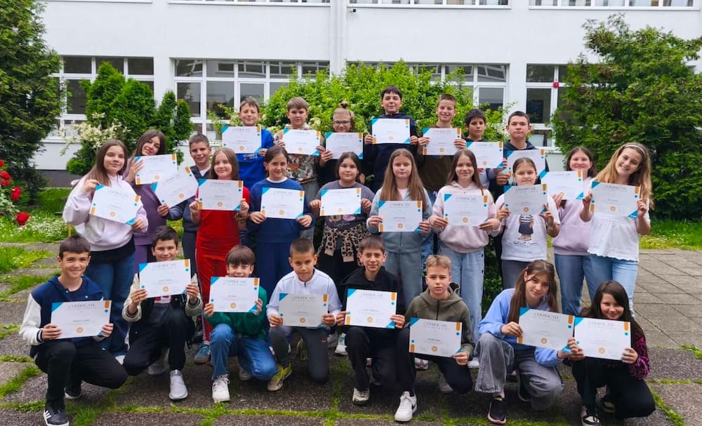 Ученици  V3 добили сертификат Climate Action Student
